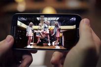 Samsung Galaxy S4 video: Follow girl, click photos without permission