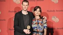 Smith reveals shaved head at awards