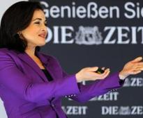 Sandberg tells women to share emotions
