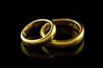 Gold Drops for Seventh Session as Dollar Rises