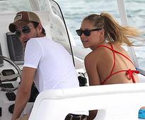 Iglesias and Kournikova getting married next week