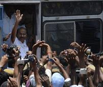 Ramadoss, G.K.Mani arrested for defying police orders