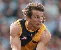 Clarke back but no Shaw for Magpies