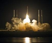 The SpaceX Falcon 9 test rocket lifts off from Space Launch Complex 40 at the Cape Canaveral Air Force Station in Cape Canaveral, Florida, May 22, 2012.