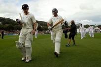 2nd Test: Play to resume after rain delay
