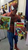 Man Creates An Amazing, Comic Book-Like Spiderman Costume
