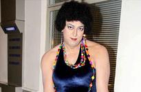 Vindoo Dara Singh the crossdresser