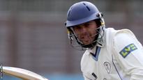 Smith heads Leicestershire response