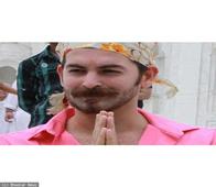 Neil Nitin Mukesh seeks blessings at Bangla Saheb Gurdwara for his