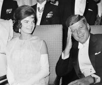 Hairdresser `Kenneth' Battelle dies at age 86