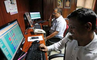 Tech stocks propel Sensex past 34K mark Tech stocks propel Sensex past 34K mark