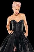 Pink adds Oz dates