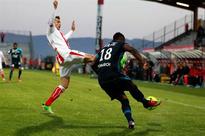 Chelsea continue pursuit of Mutu compensation