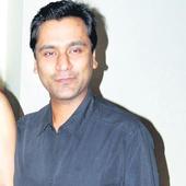I hate the fake attitude of people here, says fashion designer Raakesh Agarvwal