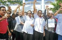 Malaysia police to investigate FB post against King