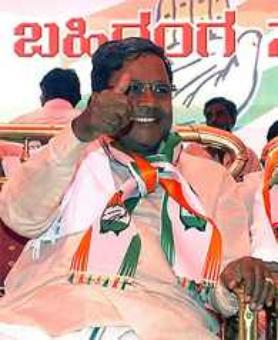 K'taka: Siddaramaiah inducts 28 ministers, keeps tainted away
