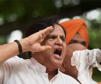 How Ahmed Patel outwitted Amit Shah How Ahmed Patel outwitted Amit Shah