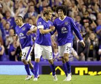 Everton yet to receive Fellaini bids