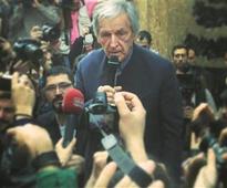 Police intervene at Emek Theater protest featuring Costa-Gavras