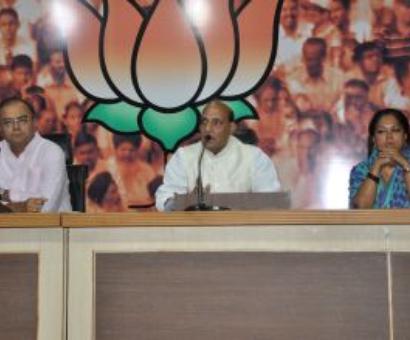 Power battle for Rajasthan begins with controversy