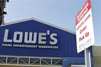 Lowe's results miss estimates, underperforming Home Depot