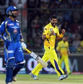 Hussey and Raina power Super Kings into the final