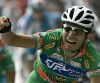 Richeze wins stage, Hunter retains lead