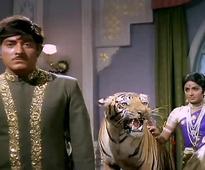 Remembering Hema Malini's unforgettable roar in Lal Patthar