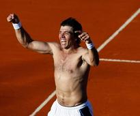 Berlocq beats Simon to put Argentina in Davis semi