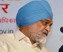 Montek Singh Ahluwalia mentions lost Aadhaar card during function, gets one in an hour