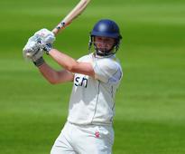 Warwickshire take control