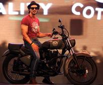 Photos: Arjun Rampal, Genelia hit the runway