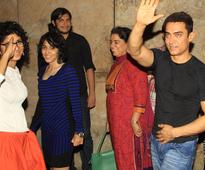 Aamir watches Qayamat Se Qayamat Tak with family, cast and crew