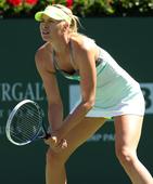Sharapova, Azarenka advance at Indian Wells