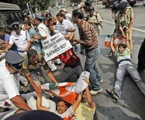 Chit fund troubles for Mamata