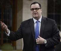 Government fights back as Opposition hammers away on Senate expense scandal