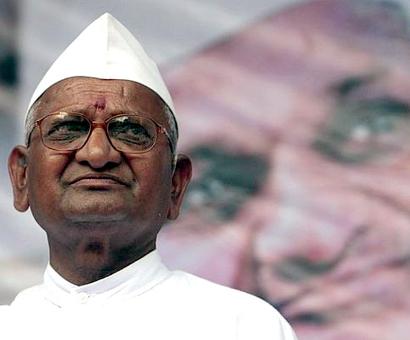As Centre ignores Anna Hazare's hunger strike, locals from his village threaten self-immolation As Centre ignores Anna Hazare's hunger strike, locals from his village threaten self-immolation
