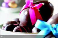 Easter recipe: Hot cross buns and eggs