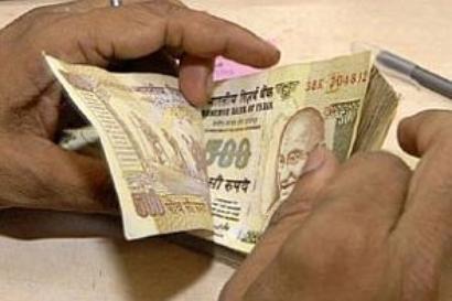 Coal-gate investigator caught red-handed taking bribe