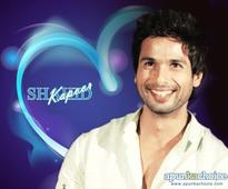 Shahid Kapoor thanks fans upon completing 10 years in Bollywood